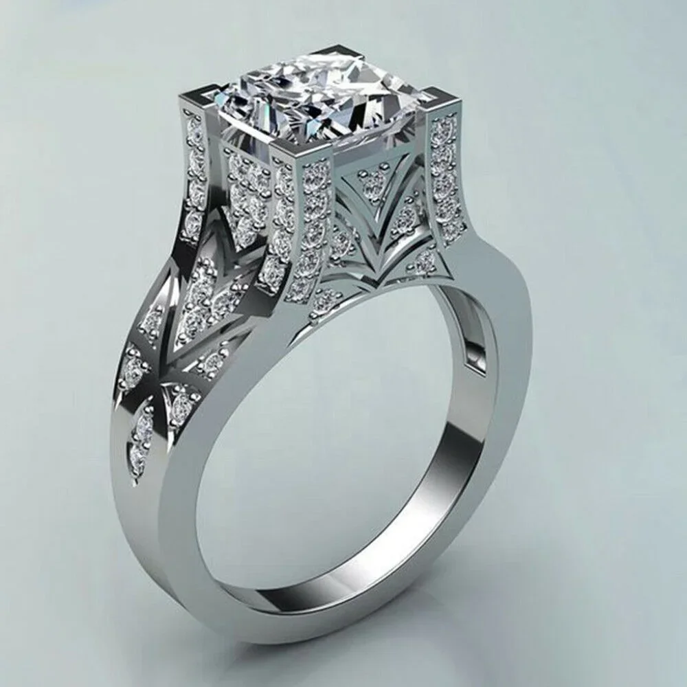 SALE ** BRAND NEW ** BEAUTIFUL .925 DIAMOND RING